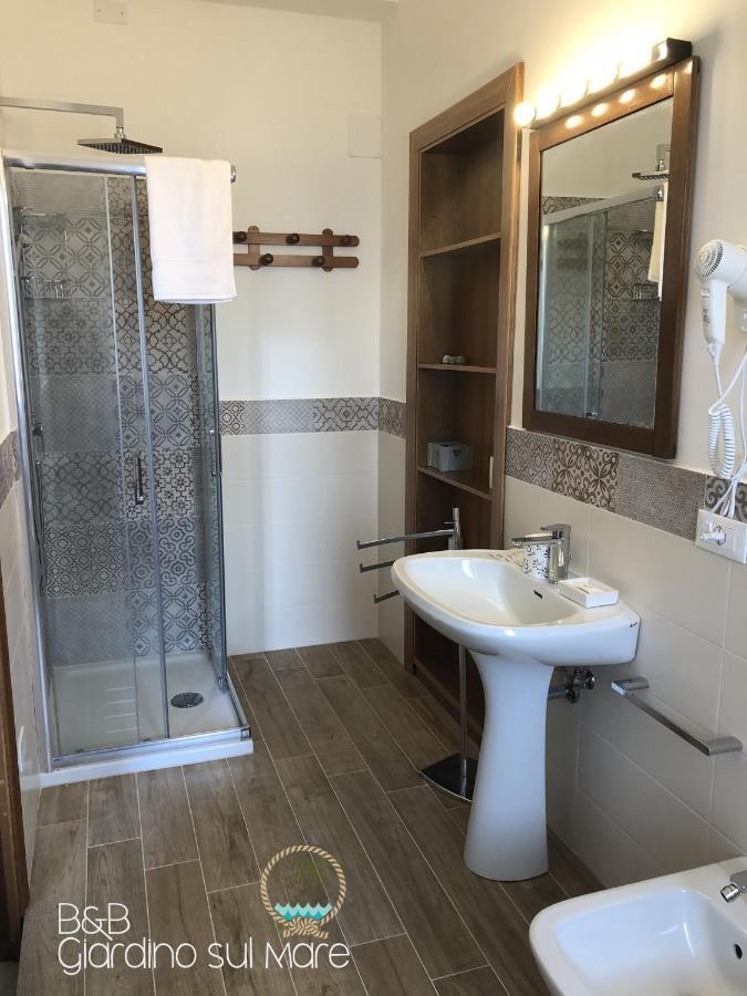 Giardino Sul Mare Bed & Breakfast ปัตตี ภายนอก รูปภาพ