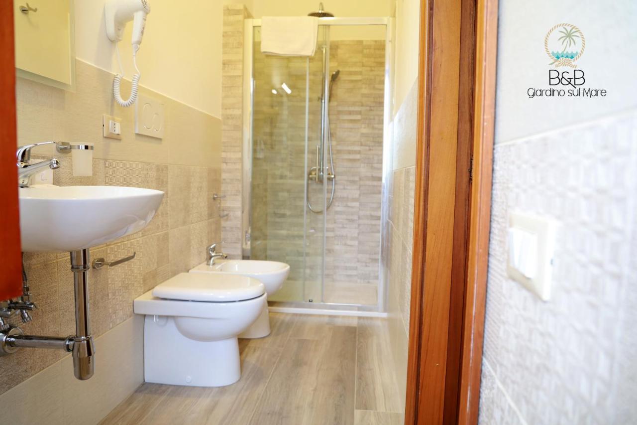 Giardino Sul Mare Bed & Breakfast ปัตตี ภายนอก รูปภาพ